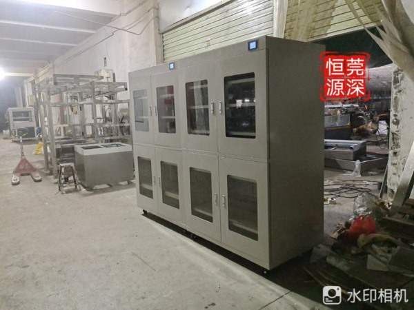 客廳文物展示柜：如何打造現代家居中的文化寶藏？—— 解鎖陳列架的藝術與科學！